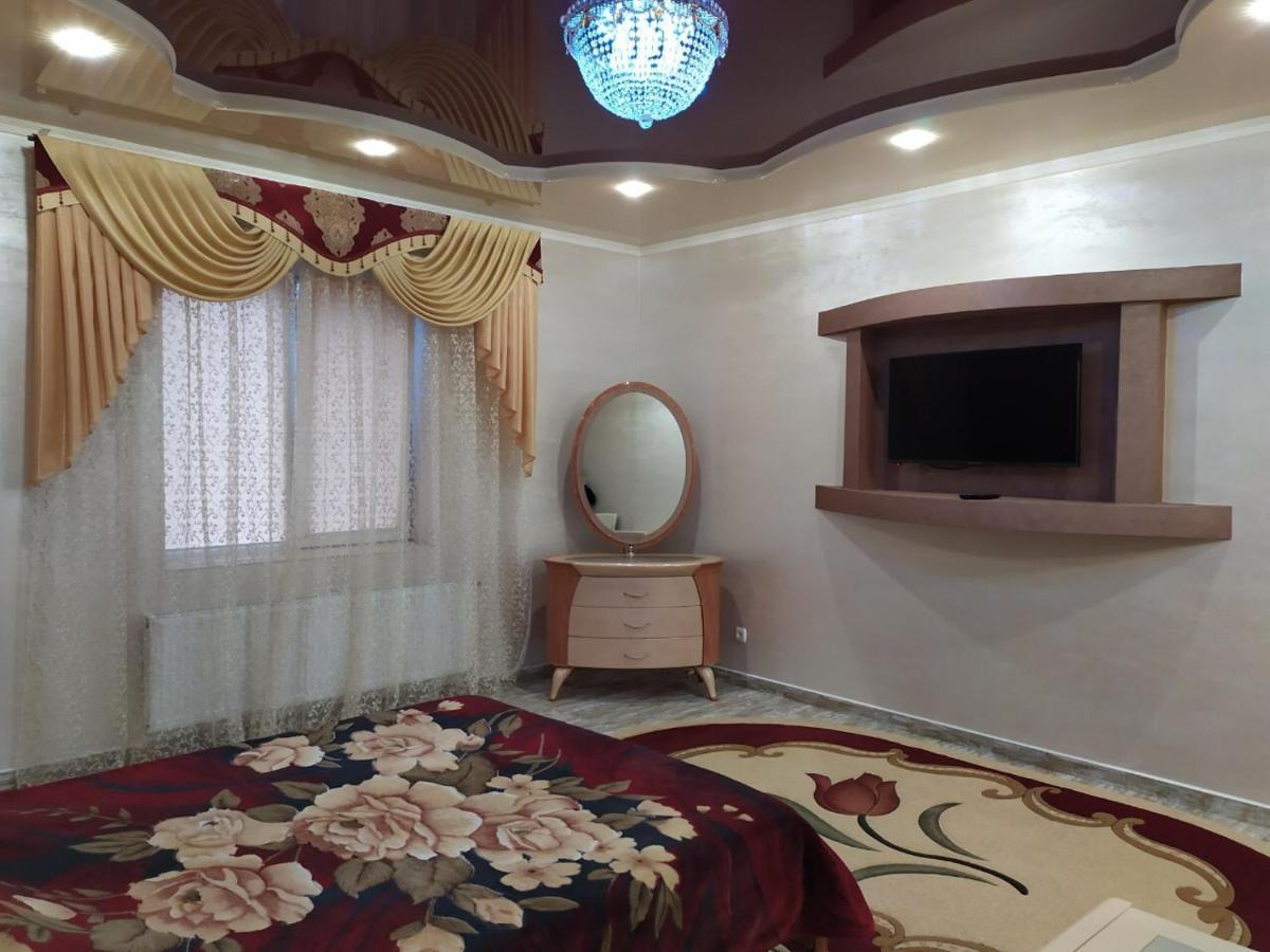 Mini Hotel Business Class Kryvyj Rih Exteriör bild